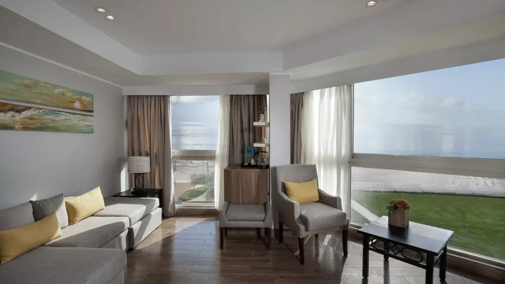 الفندق بيراميزا بيتش ريزورت - سهل حشيش